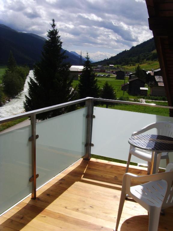 Hotel Furka Oberwald Pokoj fotografie