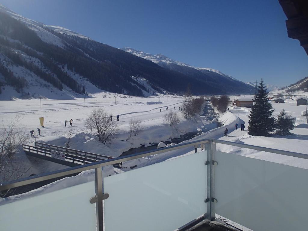 Hotel Furka Oberwald Pokoj fotografie