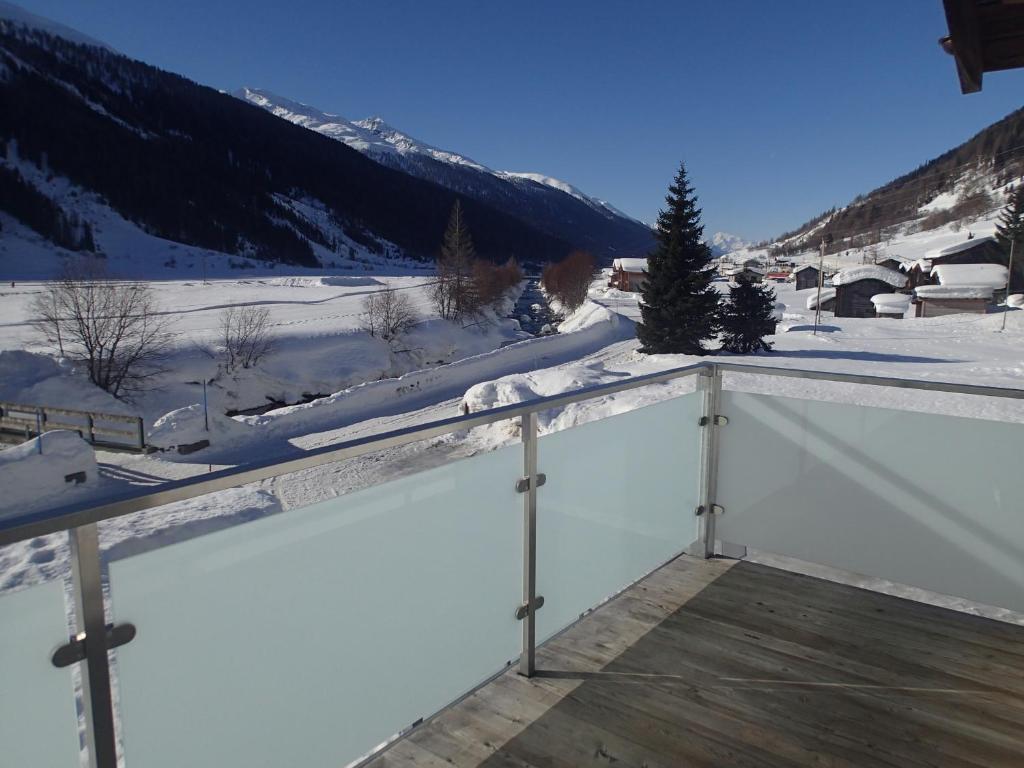 Hotel Furka Oberwald Pokoj fotografie